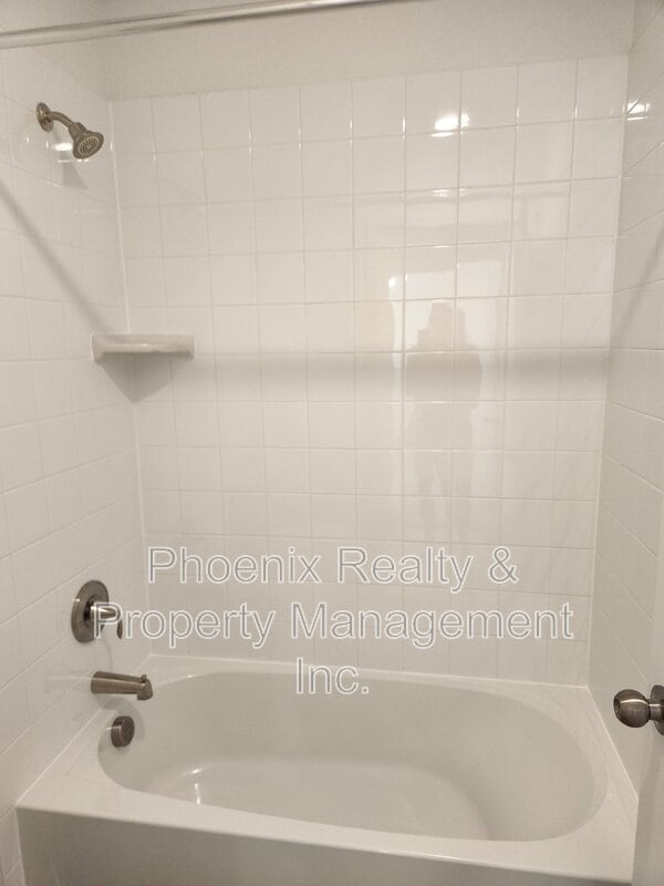 Building Photo - 630 Greenville