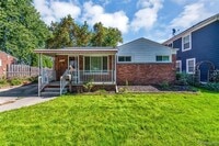 Building Photo - 3216 Maplewood Ave