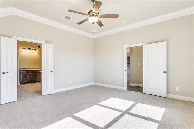 Building Photo - 320 Oar Wood Dr