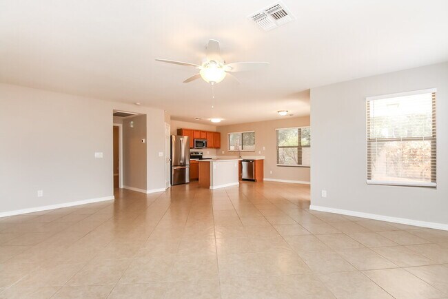 Building Photo - 6145 S Wilson Dr