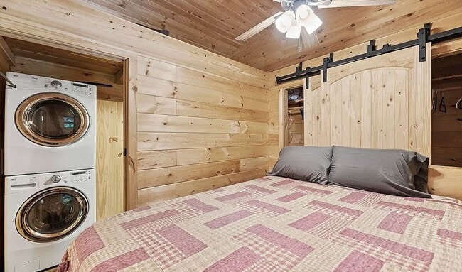 Building Photo - Old Mountain Road 3568-3570