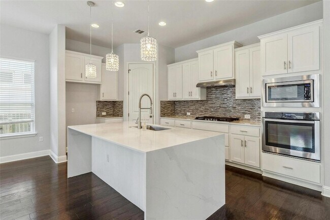 Building Photo - 11813 Quintana Cove