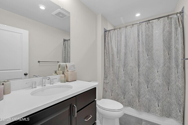 Building Photo - 2002 Evans Ln