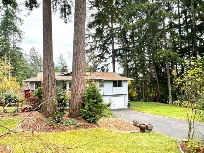 Building Photo - Charming 1-Bedroom 1 bath duplex in Gig Harbor