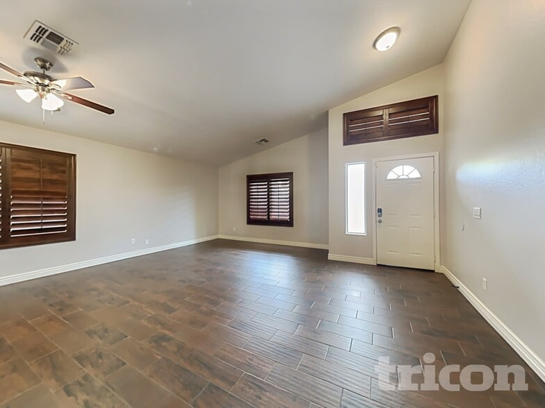 Building Photo - 4227 S 104th Ave