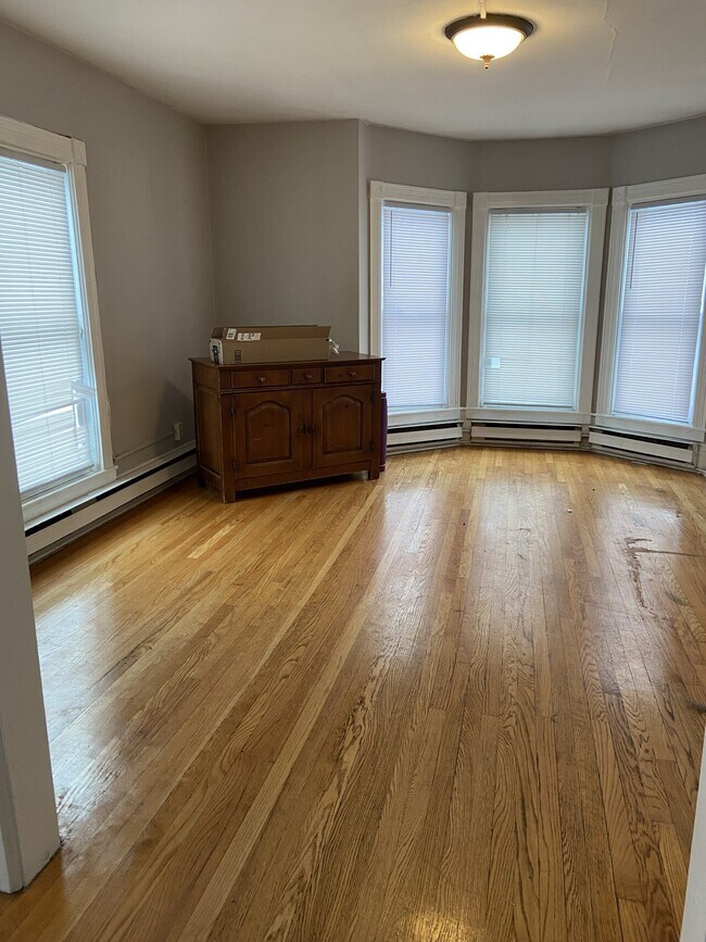 Building Photo - 15 LLC-44 Elm Street