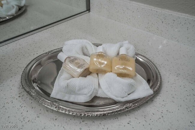 Building Photo - 8233 Ducharme Ave