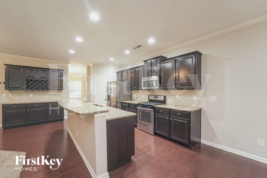 Building Photo - 8739 Balsam Bay Rd