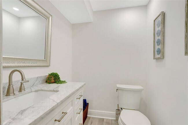 Building Photo - 5509 SW 6th St