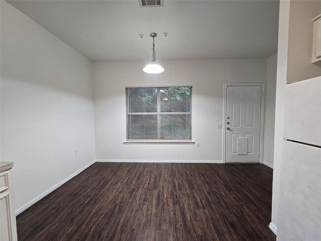 Building Photo - 5404 Garden View Cove