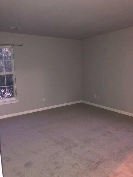 Building Photo - 103 Shephard Hill Dr