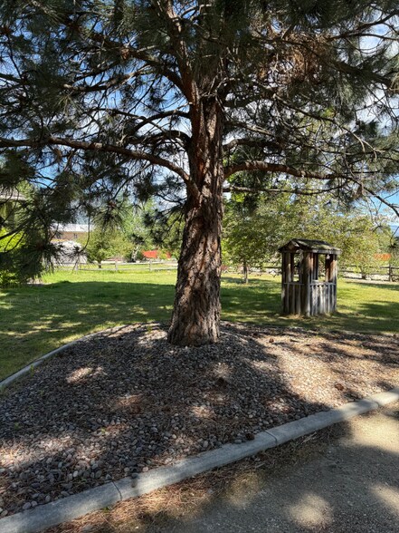 Building Photo - 3952 Houk Way