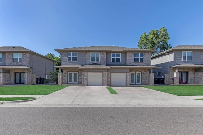 Building Photo - 7917 NW 135th Terrace