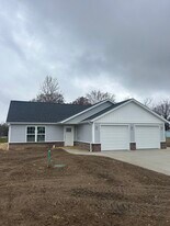 Building Photo - 304 Jennifer