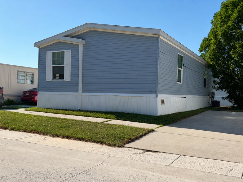 Building Photo - 38044 Marlene Dr