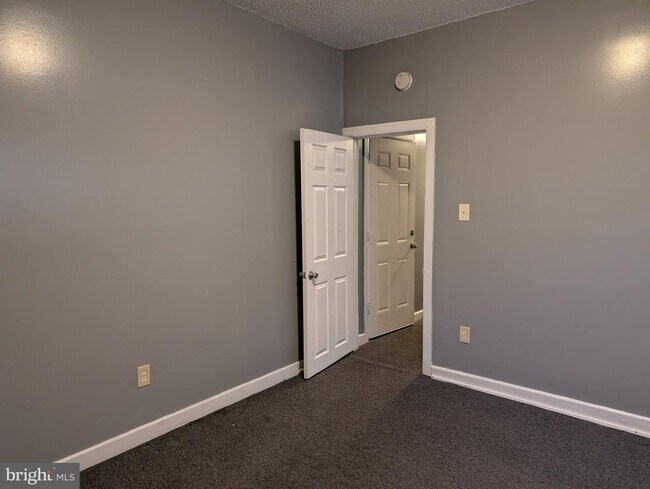 Building Photo - 1407 Park Blvd
