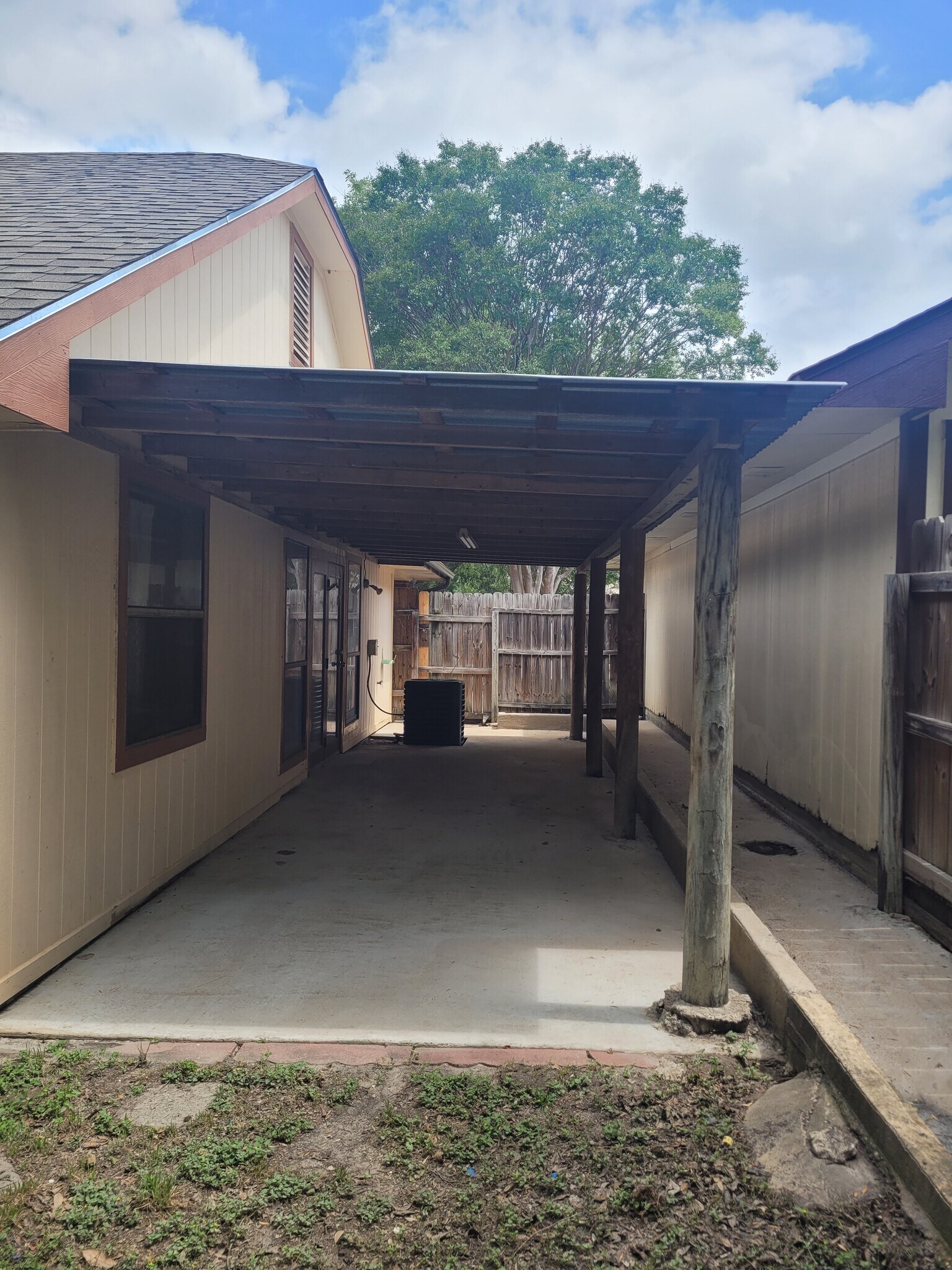 Building Photo - 2901 San Jacinto Rd