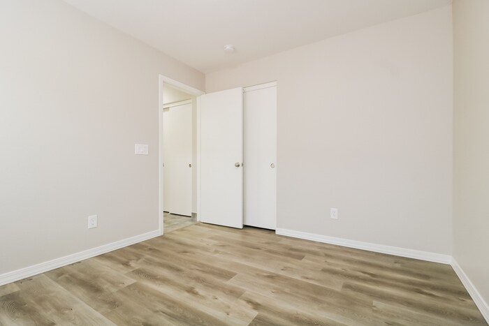 Building Photo - 12114 W Aster Dr