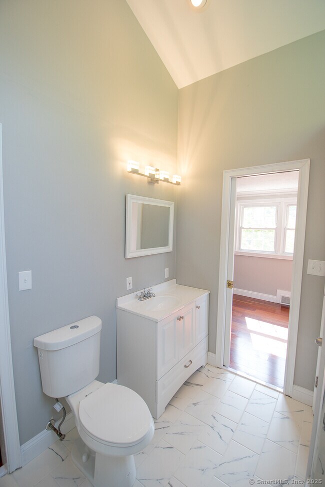 Building Photo - 108 Cortland Cir