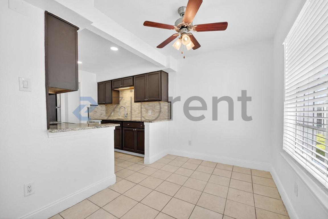 Building Photo - 4626 San Jacinto St