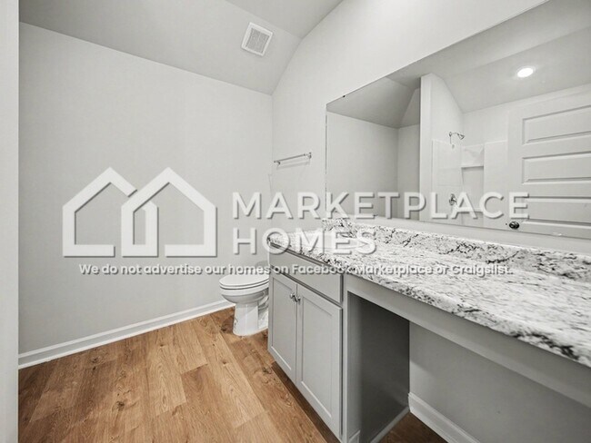 Building Photo - 1728 Amber Ave