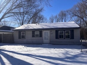 Building Photo - Cute 3 Bed 1 Bath Home -SECTION 8 APPROVED!