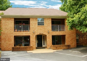 Building Photo - 5910 Cove Landing Rd