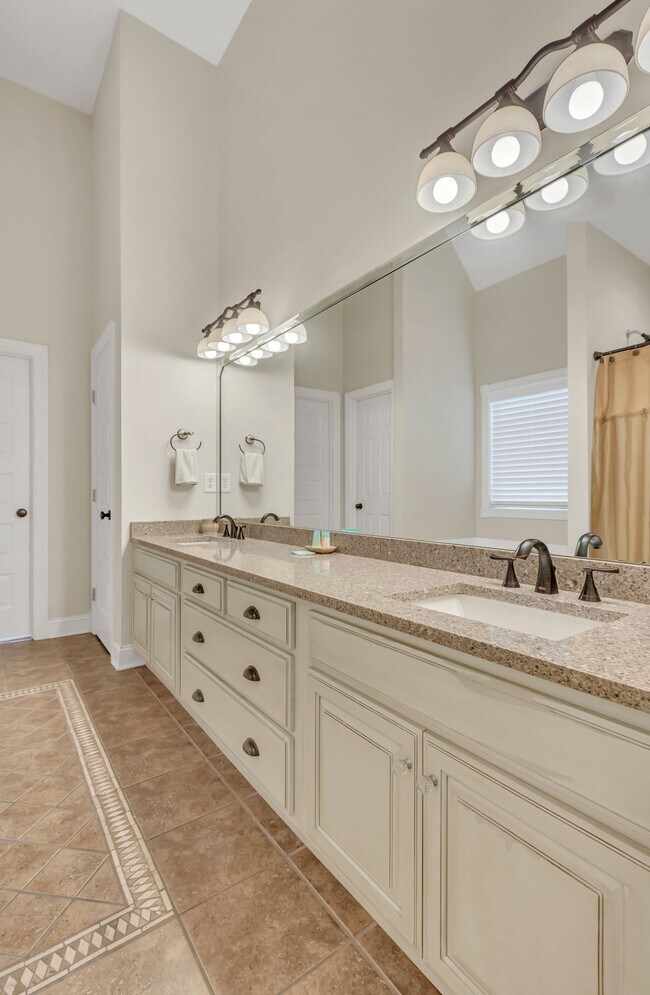 Building Photo - 1016 Red Pepper Ridge