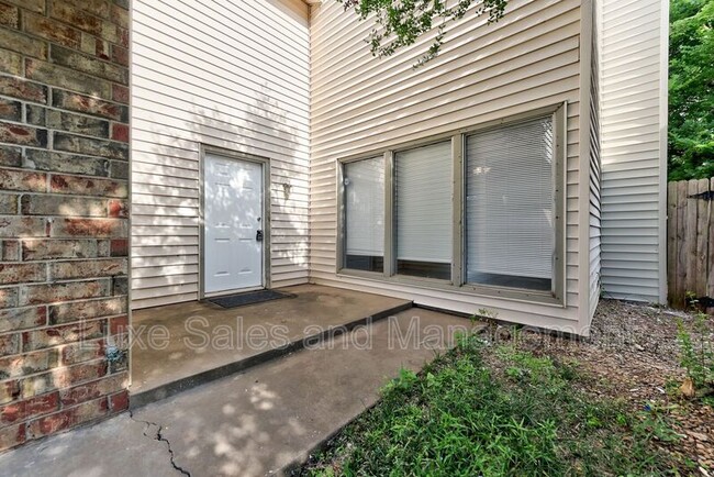 Building Photo - 2221 NW 117th St