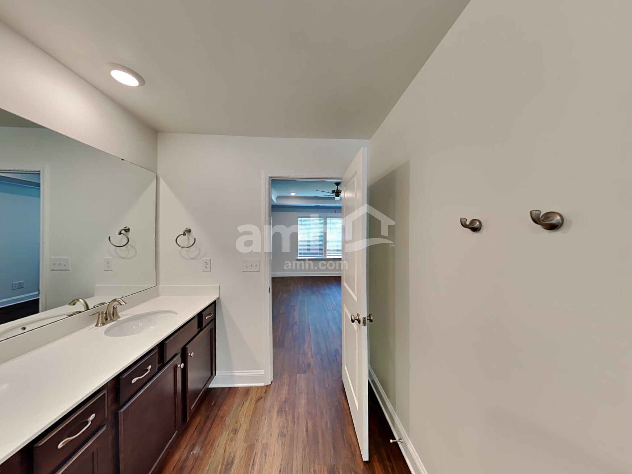 Building Photo - 7424 Garrett Ct