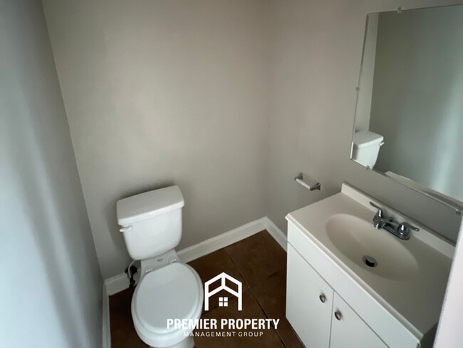 Building Photo - HALF OFF FIRST MONTHS RENT! Charming 3BR/1.5BA in 38118 | Hardwood Floors & Spacious Fenced Backyard