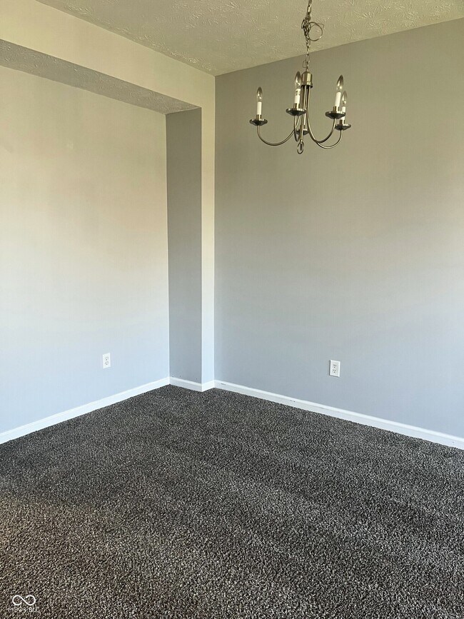 Building Photo - 9014 Mercer Dr