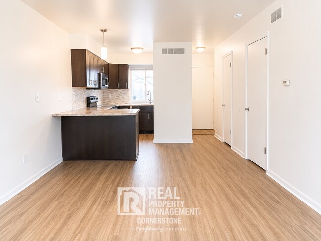 Building Photo - Modern Comfort Meets Peaceful Living