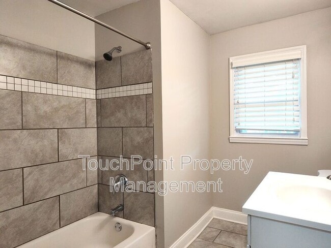 Building Photo - 1100 Norland Rd