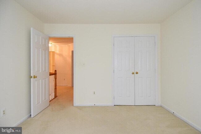 Building Photo - Elegant Brick Colonial on Quiet Cul-de-Sac...