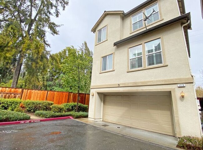 Building Photo - 1715 Salamoni Ct