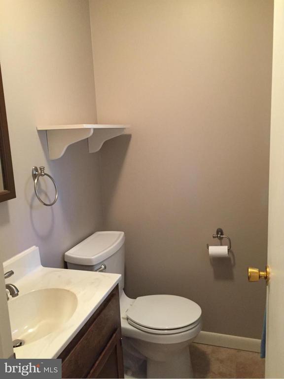 Building Photo - 110 Beech Ln