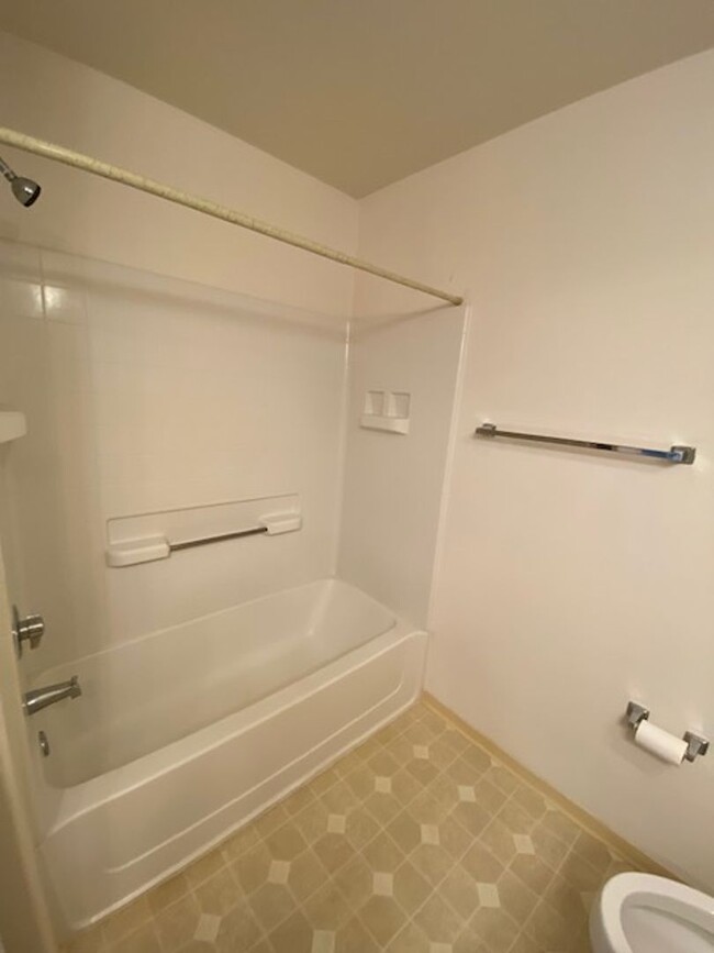 Building Photo - 2 Bed/ 2 Bath/ 2 Pkg at the Havens of I'i ...