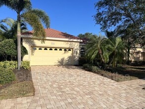 Building Photo - 7423 Riviera Cove
