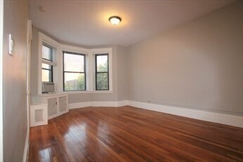 Building Photo - 39 Hemenway St