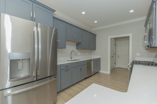 Building Photo - 3796 High Pointe Dr