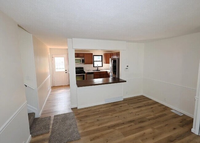 Building Photo - The Hass House | Comfortable South Bend Getaway