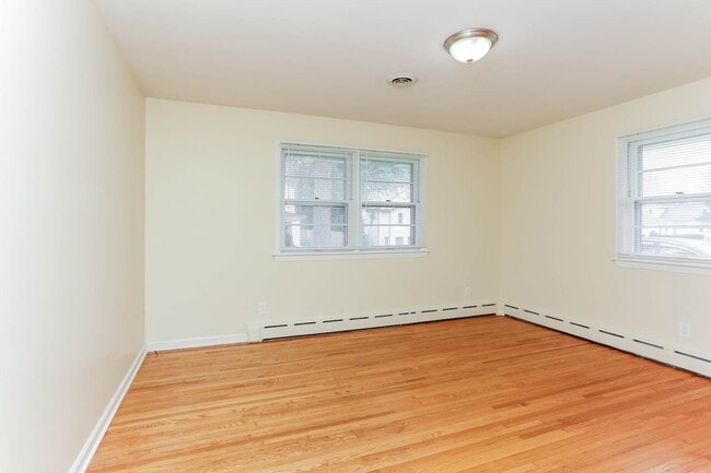 Building Photo - 1407 Highland Ave
