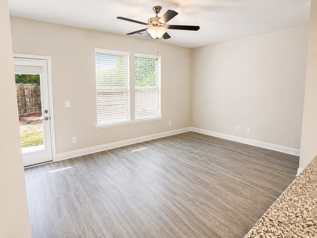 Building Photo - 3457 Sumersbe court