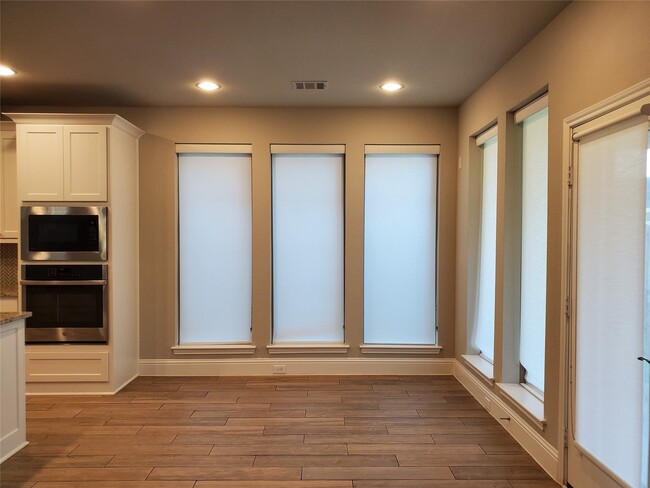 Building Photo - 2338 Cherrywood Ct