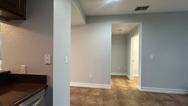 Building Photo - 3720 Messina Dr