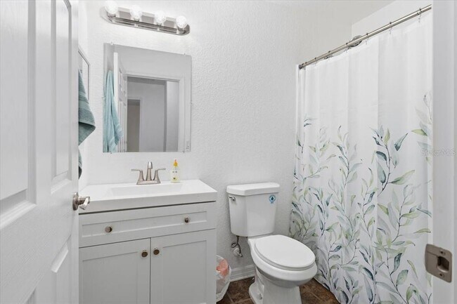 Building Photo - 6628 Thorman Rd