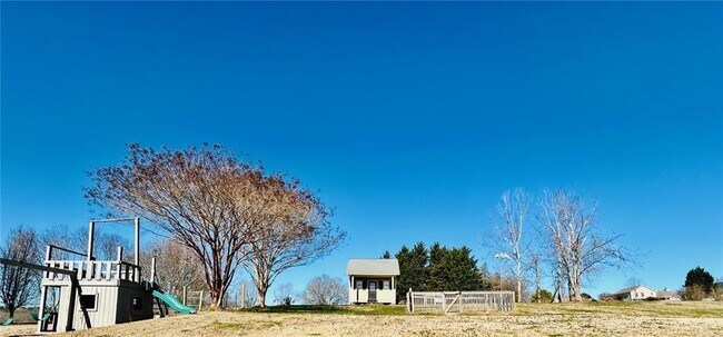 Building Photo - 5472 Riverchase Dr