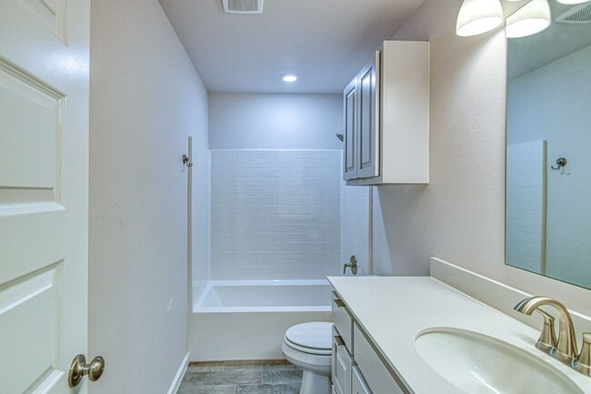 Building Photo - Brand New Construction!  Lawn care provided!