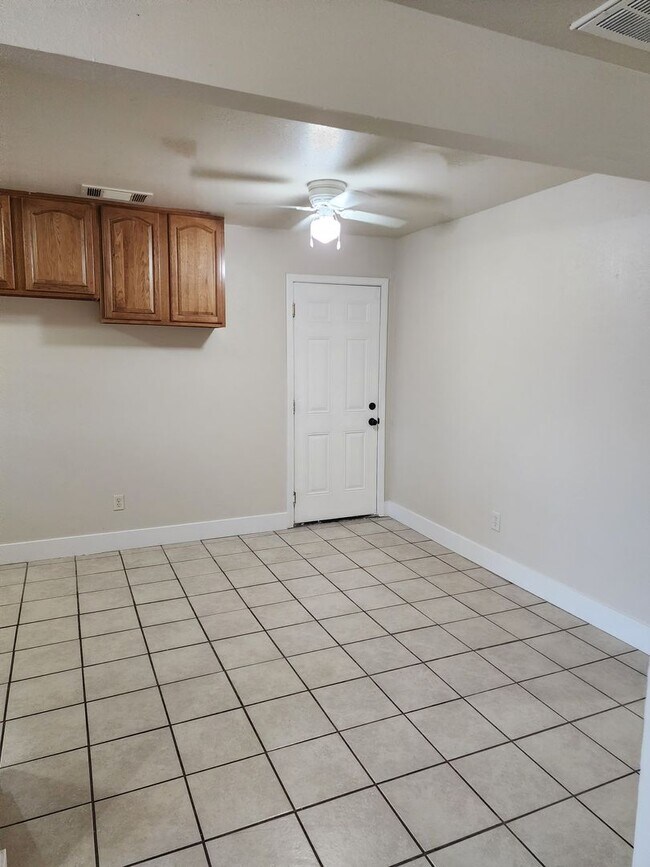 Building Photo - 3 bedroom 1 bath with Garage converted to ...